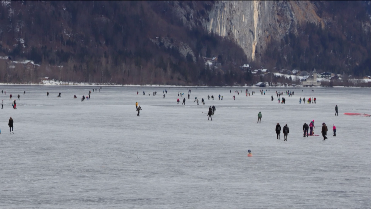 Der Grundlsee – Steiermarks größter Eislaufplatz