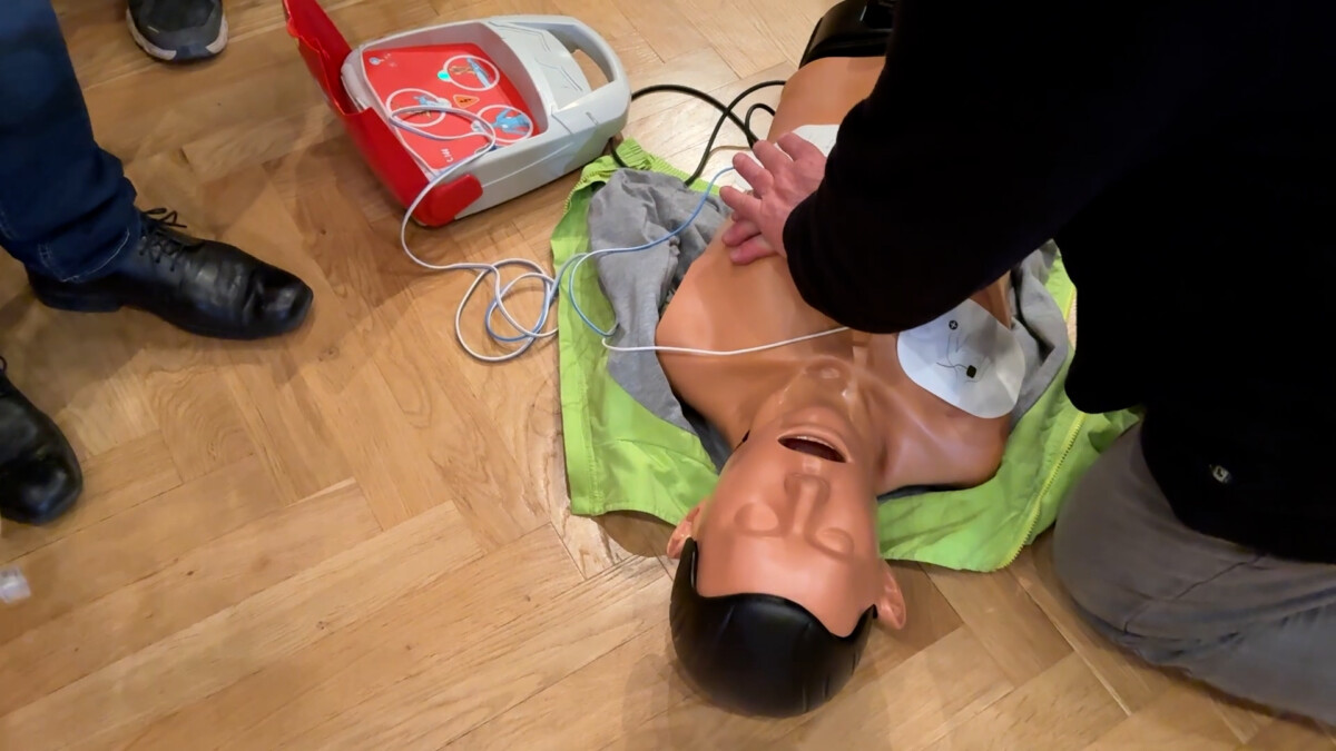 Neue Defibrillatoren für Altaussee