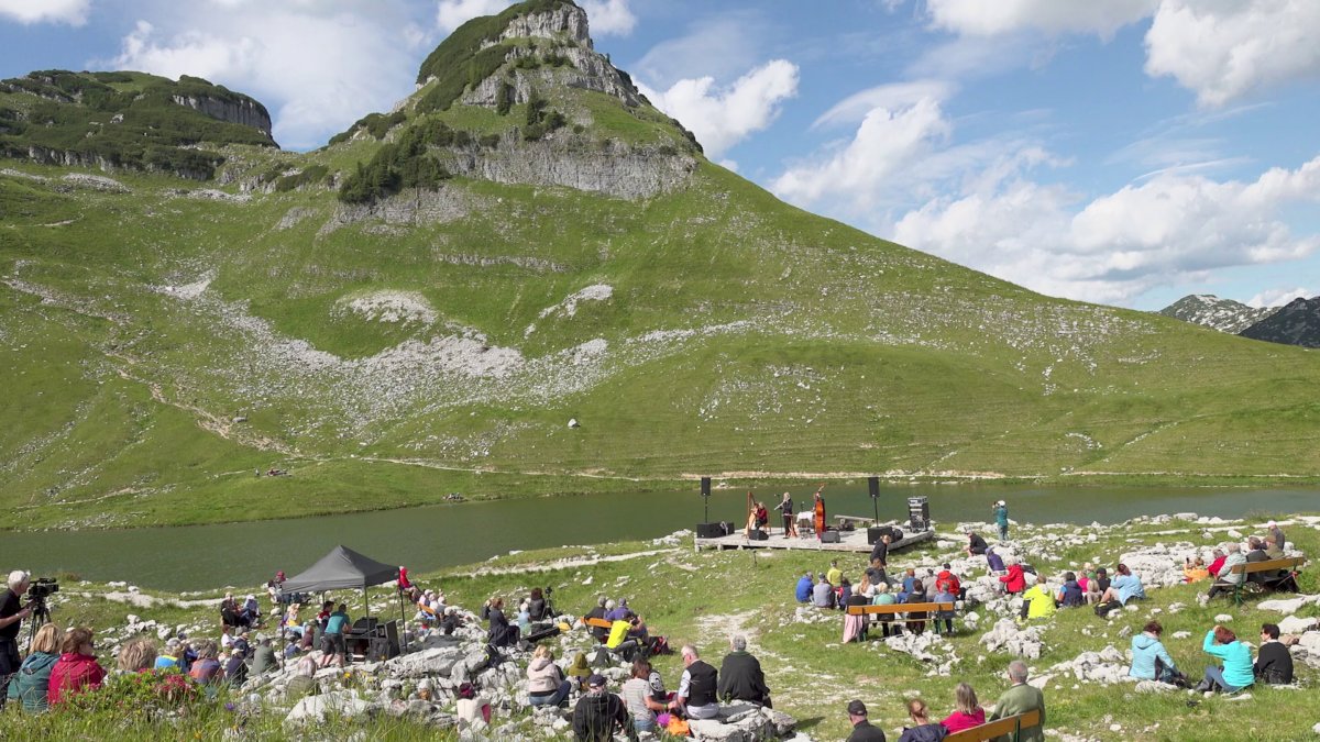 Konzert von „Damenwahl“ auf der Seebühne Augstsee am Loser